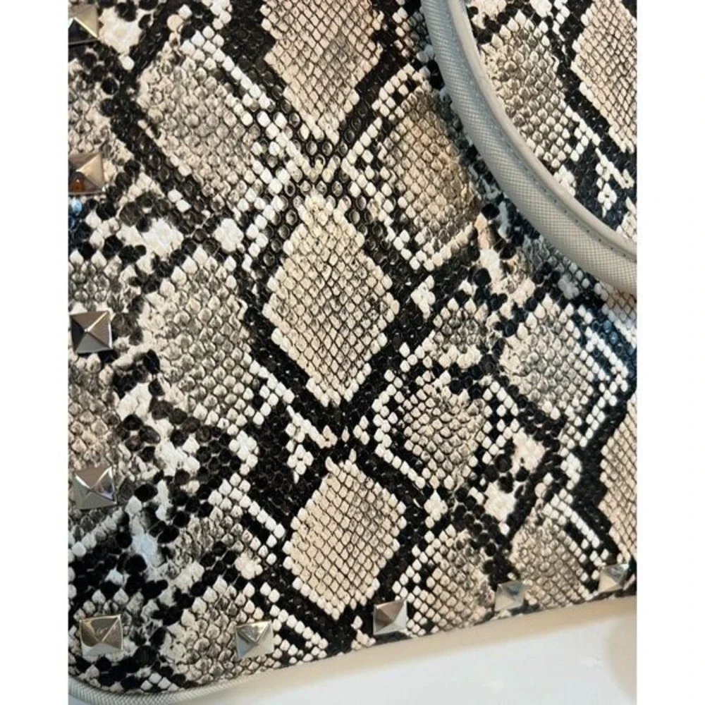 WHBM‎ Computer Carry on Handbag Crossbody Python Snake Reptile Print 15X11X2